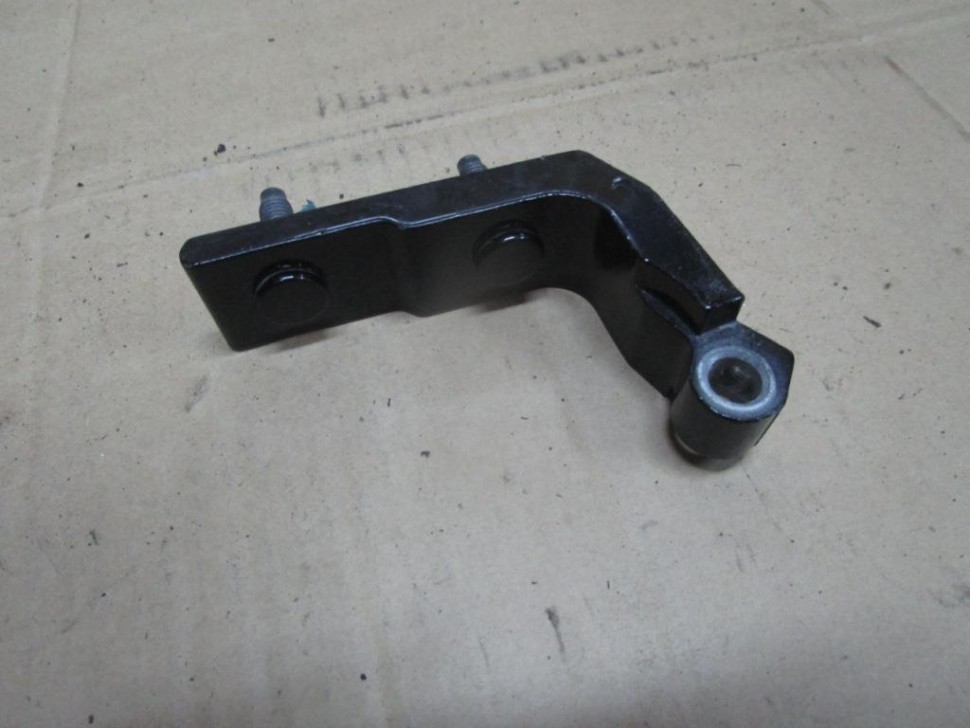 Петля двери MERCEDES-BENZ A-класс AMG W177 (2019 - 2023) фото 1 — Разборка Мерседес