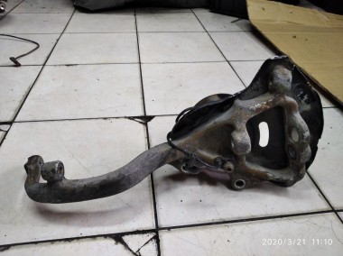 Кулак поворотный передний левый MERCEDES-BENZ S-класс W221 (2005 - 2009) — Разборка Мерседес