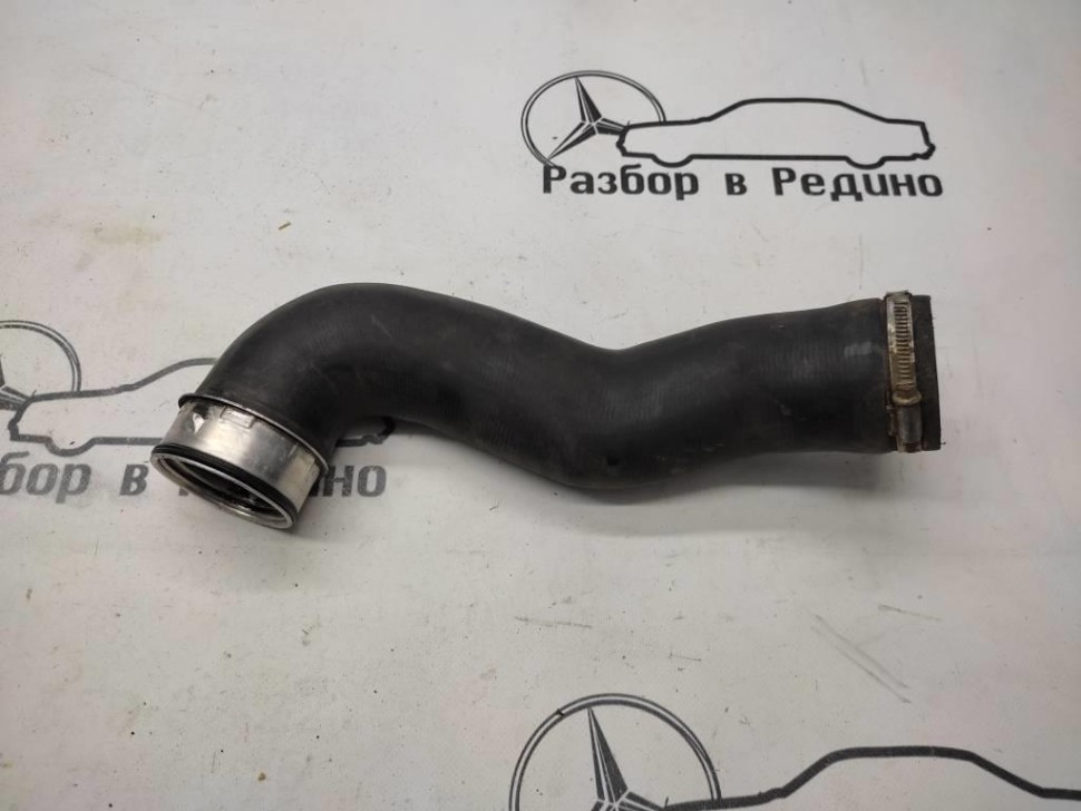 Патрубок интеркулера MERCEDES-BENZ M-класс W164 (2005 - 2008) фото 1 — Разборка Мерседес
