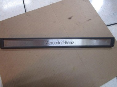 Накладка порога внутренняя MERCEDES-BENZ E-класс W211/S211 (2002 - 2006) — Разборка Мерседес