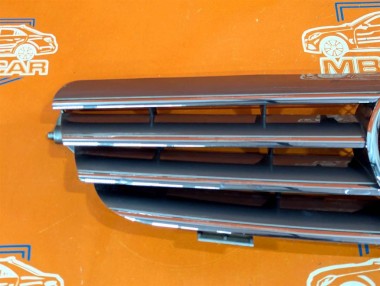 Решетка радиатора MERCEDES-BENZ CLK-класс C209/A209 (2002 - 2005) — Разборка Мерседес