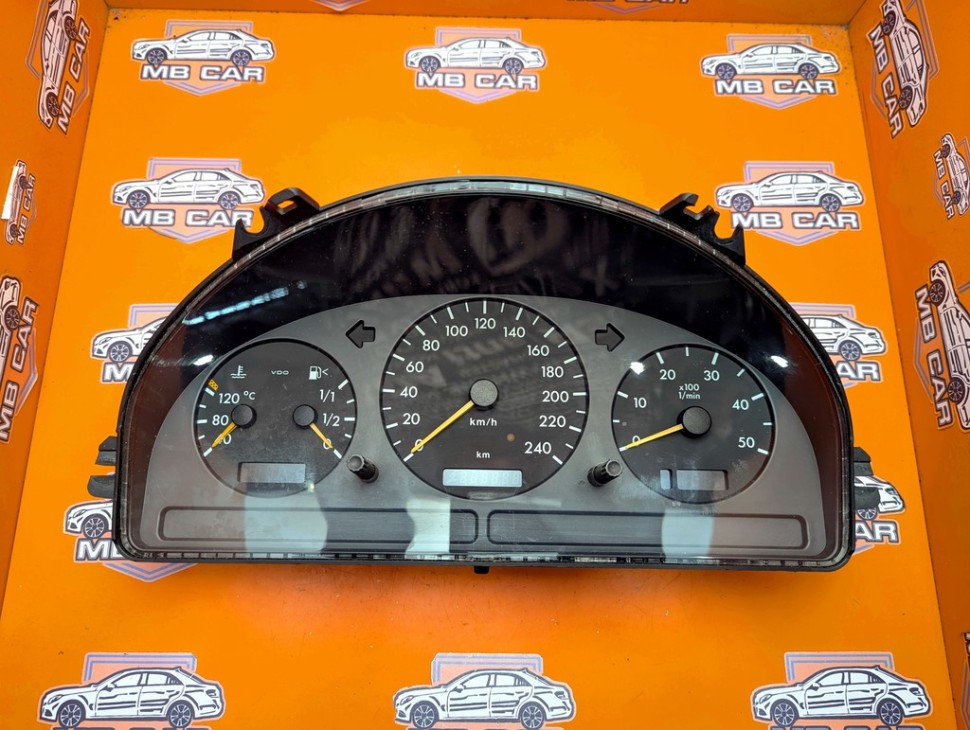 Щиток приборов MERCEDES-BENZ M-класс W163 рестайлинг (2001 - 2005) фото 1 — Разборка Мерседес