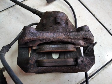 Суппорт передний левый MERCEDES-BENZ E-класс W124/S124/C124/A124 (1984 - 1997) — Разборка Мерседес