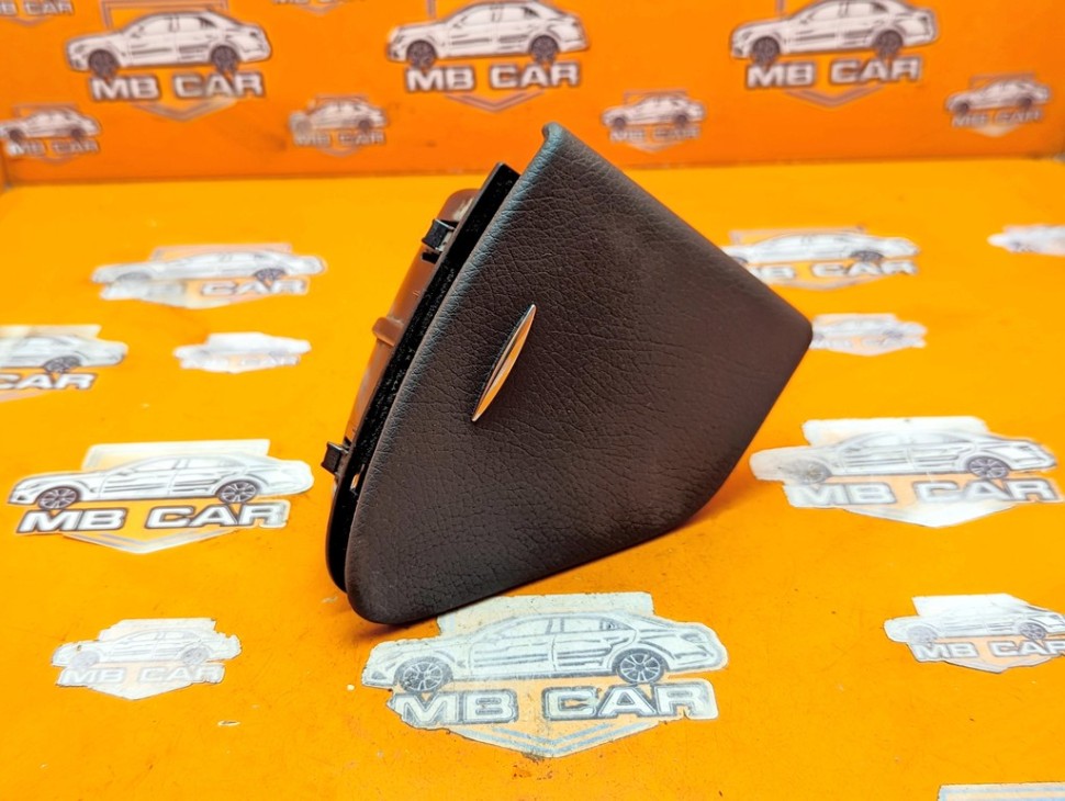 Пепельница MERCEDES-BENZ E-класс AMG W211/S211 (2002 - 2006) фото 1 &mdash; Разборка Мерседес