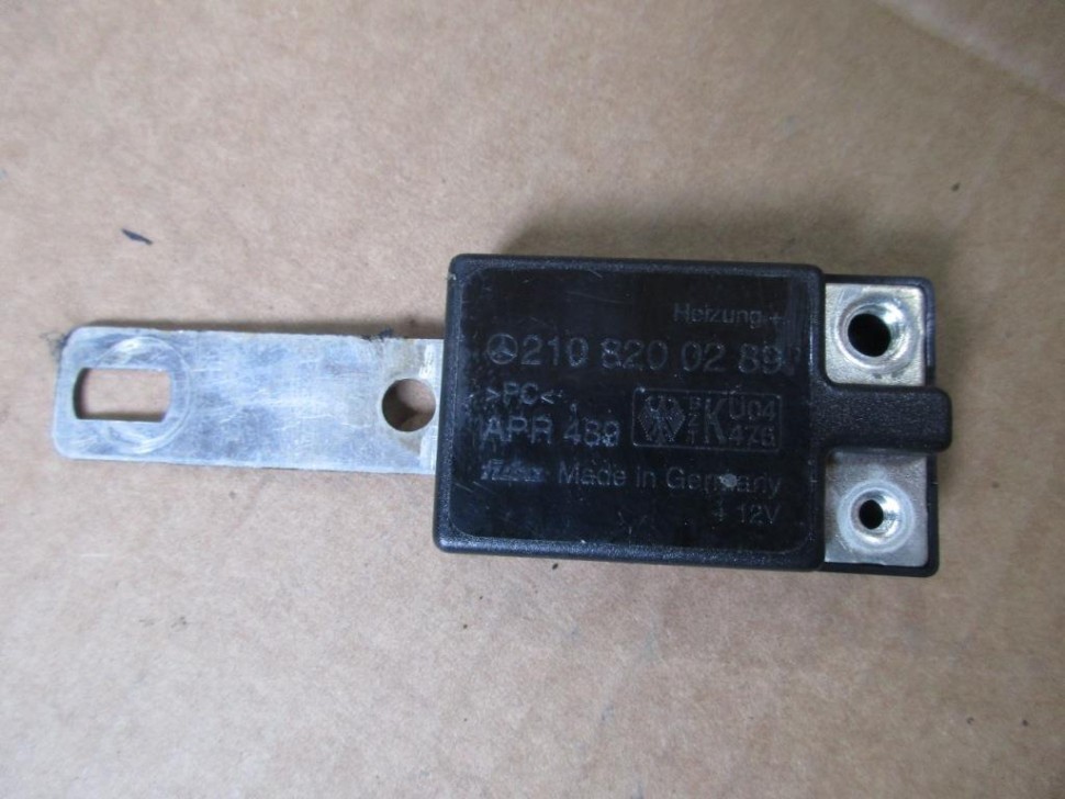 Антенна MERCEDES-BENZ E-класс W210/S210 (1995 - 1999) фото 1 — Разборка Мерседес