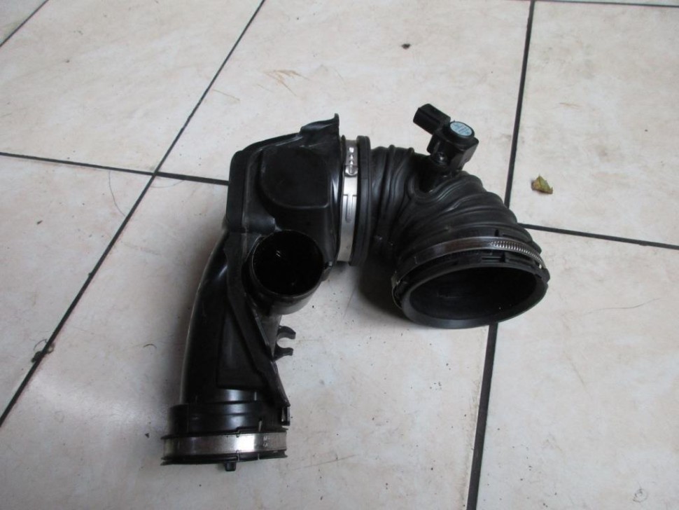 Патрубок воздушный MERCEDES-BENZ GLC-класс X253 (2015 - 2019) фото 1 — Разборка Мерседес