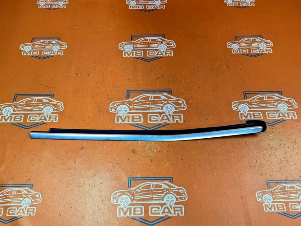 Молдинг заднего стекла MERCEDES-BENZ GL-класс X166 (2012 - 2016) фото 1 — Разборка Мерседес