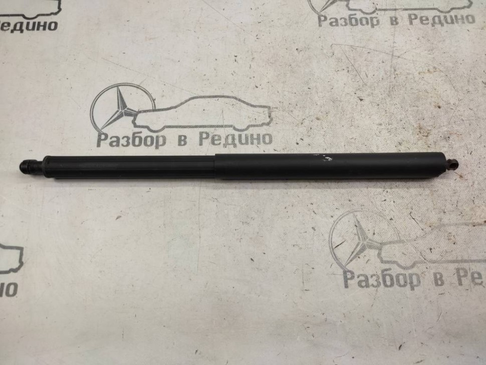 Амортизатор крышки багажника MERCEDES-BENZ M-класс W164 (2005 - 2008) фото 1 — Разборка Мерседес