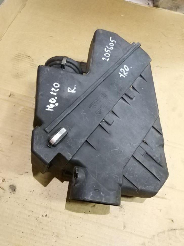 Корпус воздушного фильтра MERCEDES-BENZ S-класс W140 (1991 - 1998) фото 1 — Разборка Мерседес