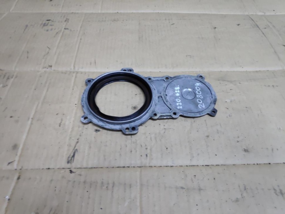 Крышка заднего сальника коленвала MERCEDES-BENZ S-класс W220 (1998 - 2005) фото 1 — Разборка Мерседес
