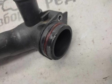 Фланец системы охлаждения MERCEDES-BENZ C-класс W204/S204/С204 рестайлинг (2011 - 2015) — Разборка Мерседес