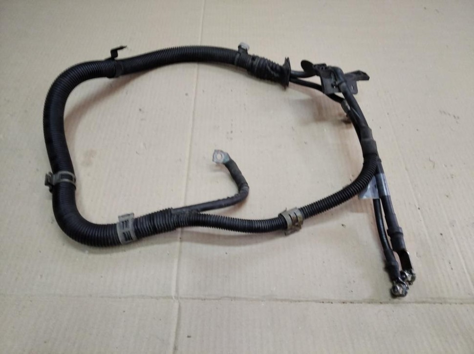 Провод стартера MERCEDES-BENZ S-класс W221 (2005 - 2009) фото 1 — Разборка Мерседес