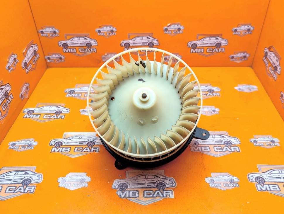 Моторчик отопителя MERCEDES-BENZ C-класс W202/S202 (1993 - 1997) фото 1 &mdash; Разборка Мерседес