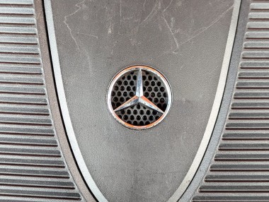 Крышка двигателя декоративная MERCEDES-BENZ C-класс W203/S203/CL203 рестайлинг (2004 - 2008) C 220 CDI 2.2 AT (150 л.с.) &mdash; Разборка Мерседес