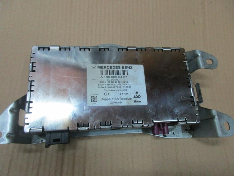 Блок приема спутникового радиосигнала MERCEDES-BENZ E-класс W212/S212/C207/A207 рестайлинг (2013 - 2016) фото 1 — Разборка Мерседес