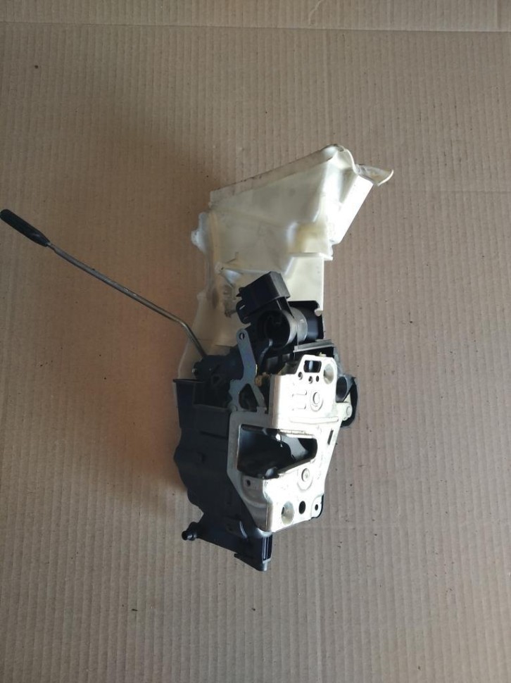 Замок двери передней правой MERCEDES-BENZ E-класс W210/S210 (1995 - 1999) фото 1 — Разборка Мерседес