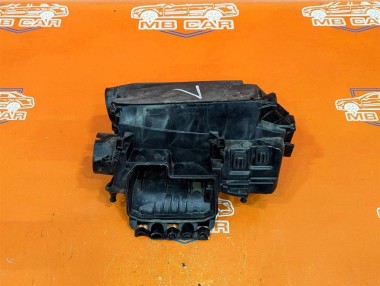 Корпус воздушного фильтра MERCEDES-BENZ C-класс W204/S204/С204 рестайлинг (2011 - 2015) — Разборка Мерседес