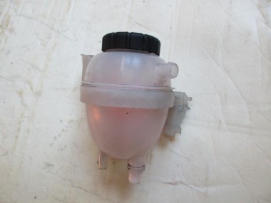 Бачок расширительный MERCEDES-BENZ C-класс W205/S205/C205/A205 (2014 - 2018) — Разборка Мерседес