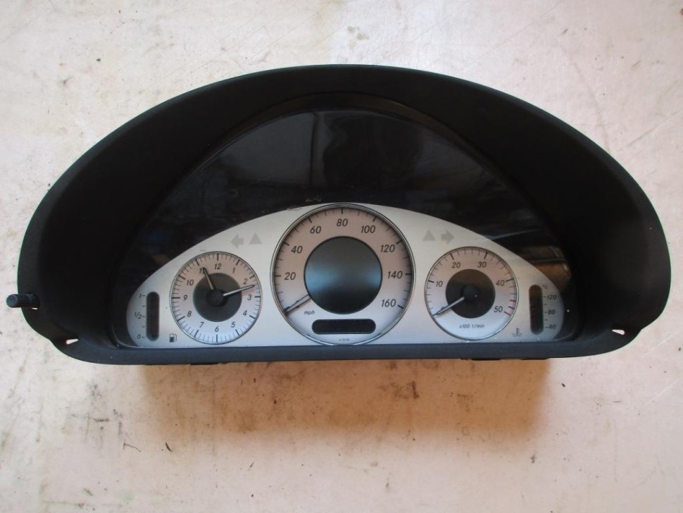 Щиток приборов MERCEDES-BENZ CLK-класс C209/W209 рестайлинг (2005 - 2010) фото 1 — Разборка Мерседес