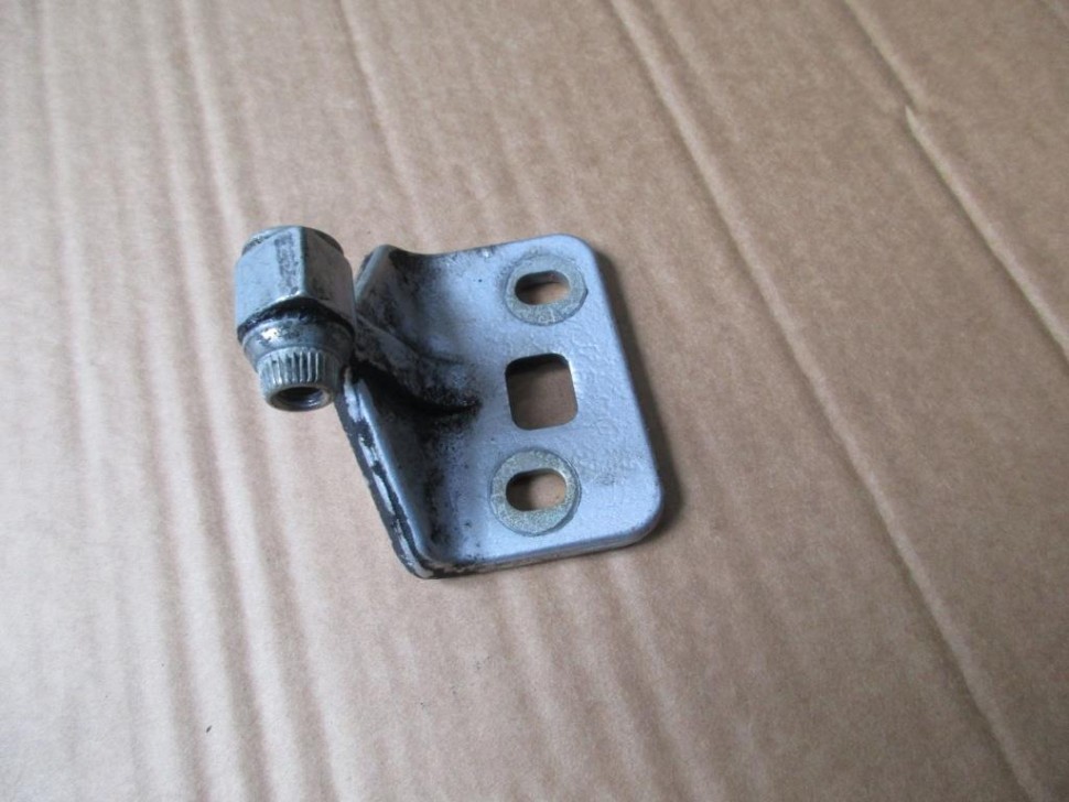 Петля двери MERCEDES-BENZ E-класс W211/S211 (2002 - 2006) фото 1 — Разборка Мерседес