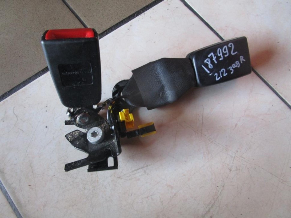 Замок ремня безопасности MERCEDES-BENZ E-класс W212/S212/C207/A207 (2009 - 2013) фото 1 — Разборка Мерседес