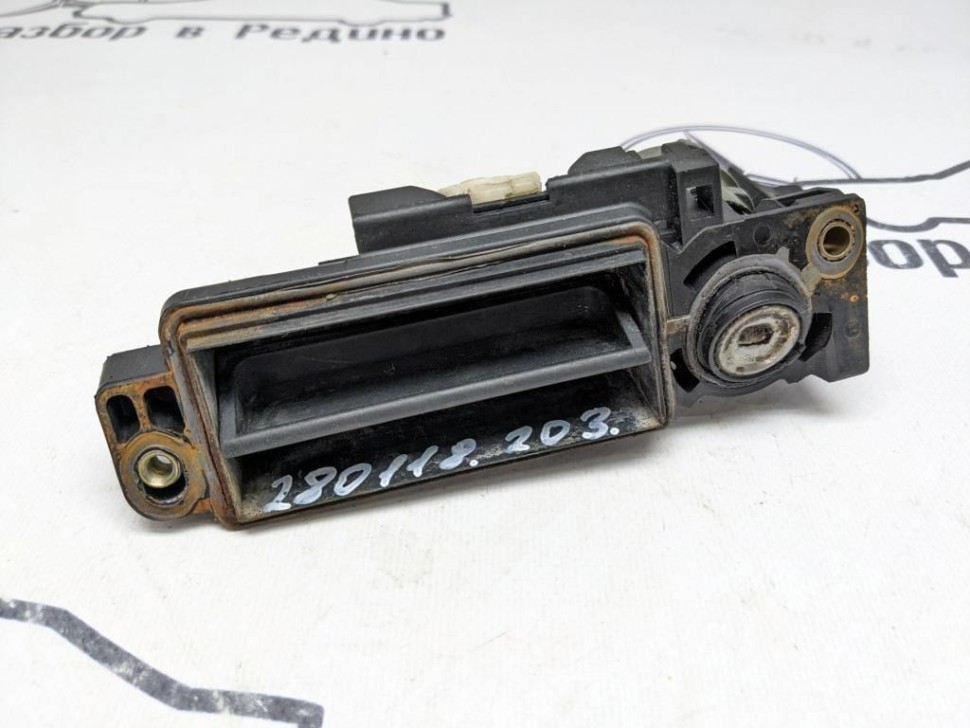 Ручка открытия багажника MERCEDES-BENZ C-класс W203/S203/CL203 (2000 - 2004) фото 1 — Разборка Мерседес