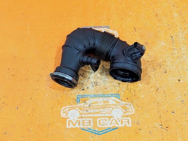 Патрубок воздушный MERCEDES-BENZ C-класс W204/S204 (2006 - 2011) — Разборка Мерседес