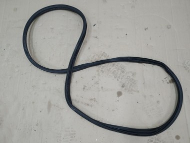 Уплотнитель дверного проема ( на кузове ) MERCEDES-BENZ C-класс AMG W205/S205/C205/A205 (2014 - 2018) — Разборка Мерседес