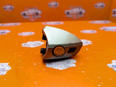 Личинки дверей MERCEDES-BENZ C-класс W204/S204 (2006 - 2011) — Разборка Мерседес