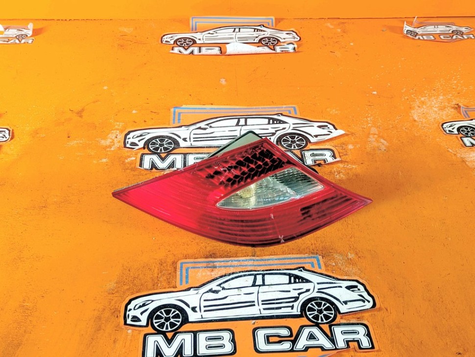 Фонарь задний левый MERCEDES-BENZ CLS-класс C219 (2004 - 2008) фото 1 &mdash; Разборка Мерседес