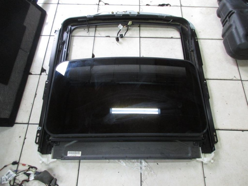 Люк сдвижной MERCEDES-BENZ GL-класс X164 (2006 - 2009) фото 1 — Разборка Мерседес