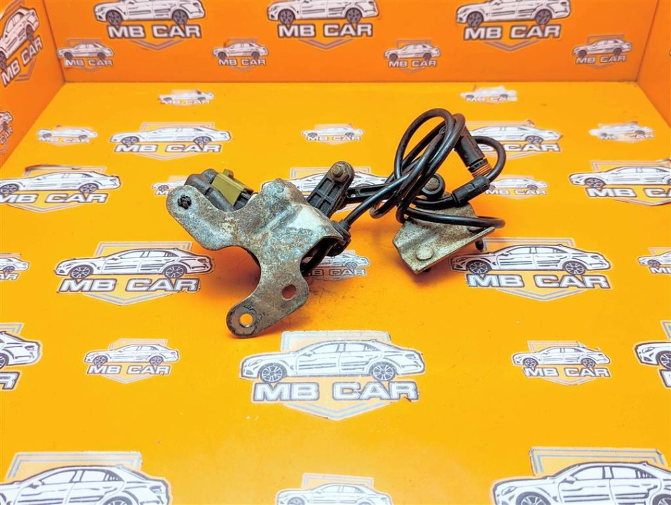 Датчик уровня пола MERCEDES-BENZ E-класс W212/S212/C207/A207 (2009 - 2013) фото 1 — Разборка Мерседес