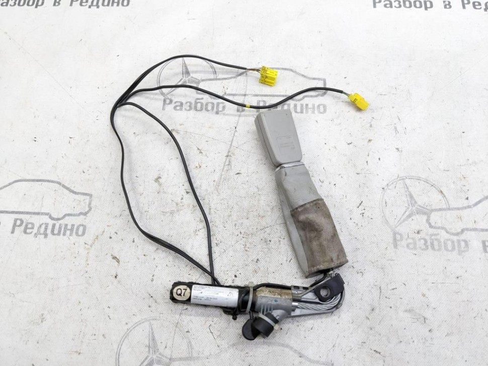 Замок ремня безопасности MERCEDES-BENZ S-класс W220 рестайлинг (2002 - 2005) фото 1 — Разборка Мерседес