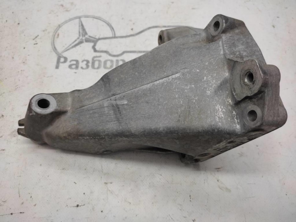 Лапа левая MERCEDES-BENZ Sprinter W906 (2006 - 2019) фото 1 — Разборка Мерседес