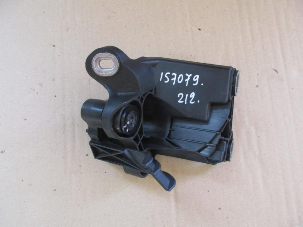 Кронштейн блока ABS MERCEDES-BENZ E-класс W212/S212/C207/A207 (2009 - 2013) фото 1 — Разборка Мерседес