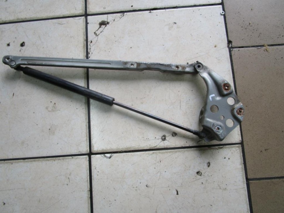 Петля капота MERCEDES-BENZ E-класс W210/S210 (1995 - 1999) фото 1 — Разборка Мерседес