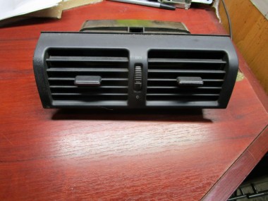 Воздуховод центральный MERCEDES-BENZ E-класс W210/S210 (1995 - 1999) — Разборка Мерседес