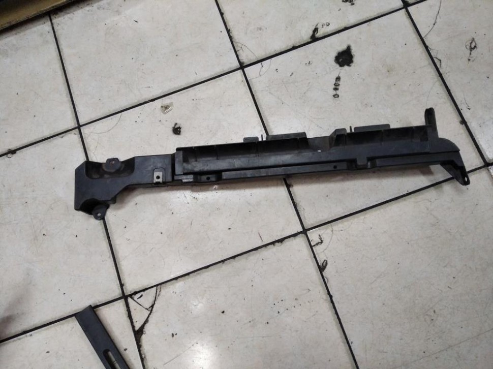 Кронштейн MERCEDES-BENZ C-класс W203/S203/CL203 (2000 - 2004) фото 1 — Разборка Мерседес