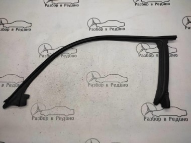 Уплотнитель стекла двери MERCEDES-BENZ CLS-класс C219 (2004 - 2008) — Разборка Мерседес