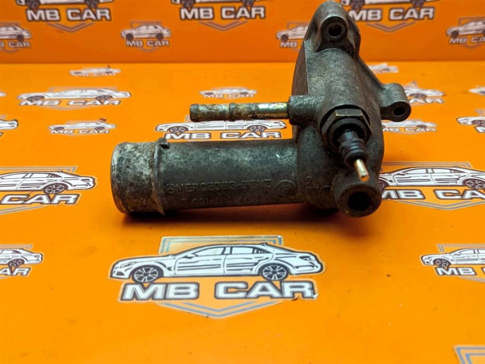 Фланец системы охлаждения MERCEDES-BENZ W124 W124/S124/C124/A124 (1984 - 1993) фото 1 — Разборка Мерседес