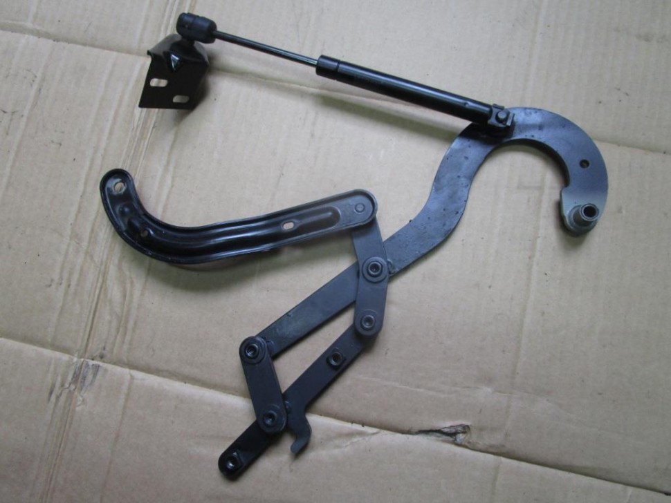 Петля крышки багажника MERCEDES-BENZ SL-класс R129 рестайлинг (1995 - 1998) фото 1 — Разборка Мерседес