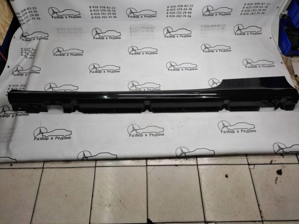 Порог пластиковый левый MERCEDES-BENZ C-класс W205/S205/C205/A205 (2014 - 2018) фото 1 — Разборка Мерседес