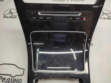 Накладка консоли (борода) MERCEDES-BENZ C-класс W205/S205/C205/A205 (2014 - 2018) — Разборка Мерседес