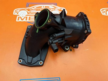 Патрубок впускного коллектора MERCEDES-BENZ C-класс W204/S204 (2006 - 2011) — Разборка Мерседес