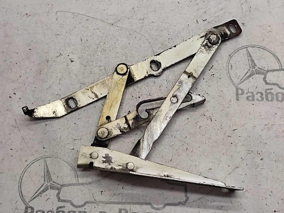 Петля капота MERCEDES-BENZ Vito W638 (1996 - 2003) фото 1 — Разборка Мерседес