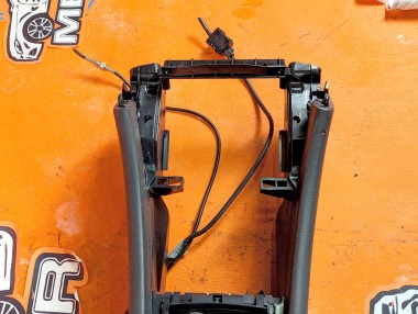 Подлокотник MERCEDES-BENZ C-класс W203/S203/CL203 (2000 - 2004) &mdash; Разборка Мерседес