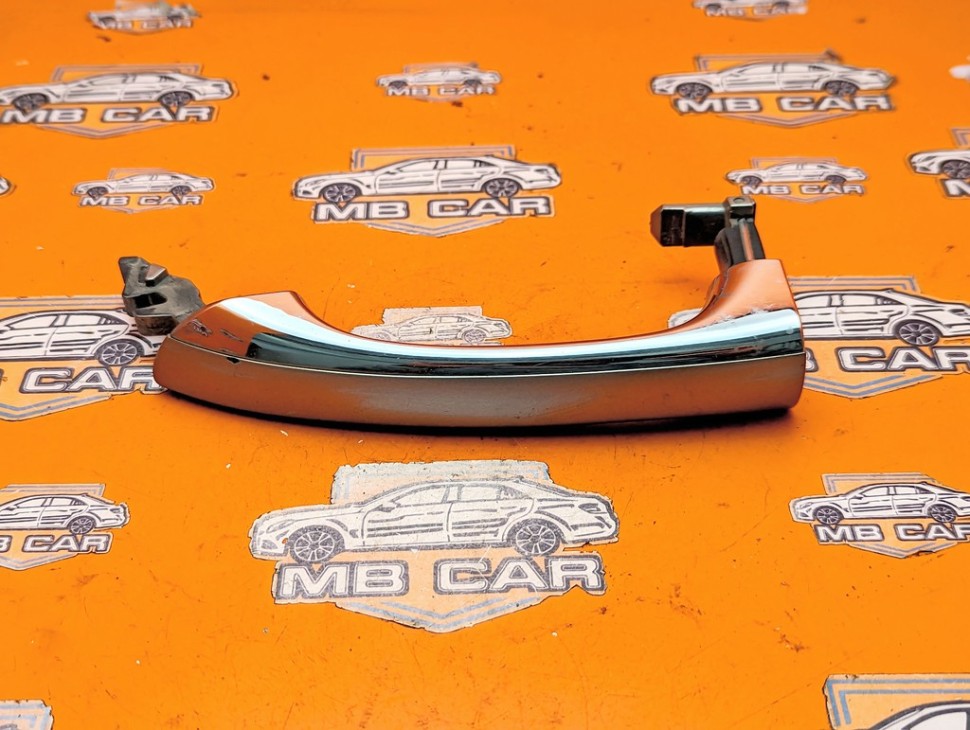 Ручка двери наружняя MERCEDES-BENZ E-класс W211/S211 (2002 - 2006) фото 1 &mdash; Разборка Мерседес