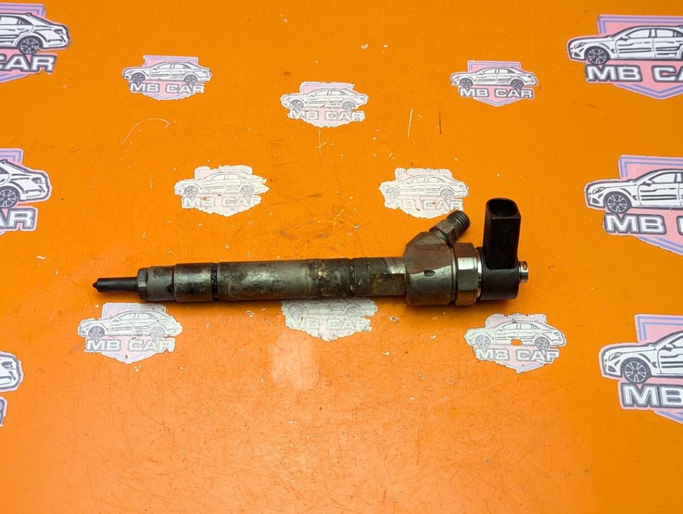 Форсунка ДИЗЕЛЬ MERCEDES-BENZ Sprinter W901-905 (1995 - 2006) фото 1 &mdash; Разборка Мерседес