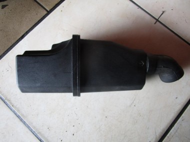 Резонатор воздушного фильтра MERCEDES-BENZ E-класс W211/S211 (2002 - 2006) — Разборка Мерседес