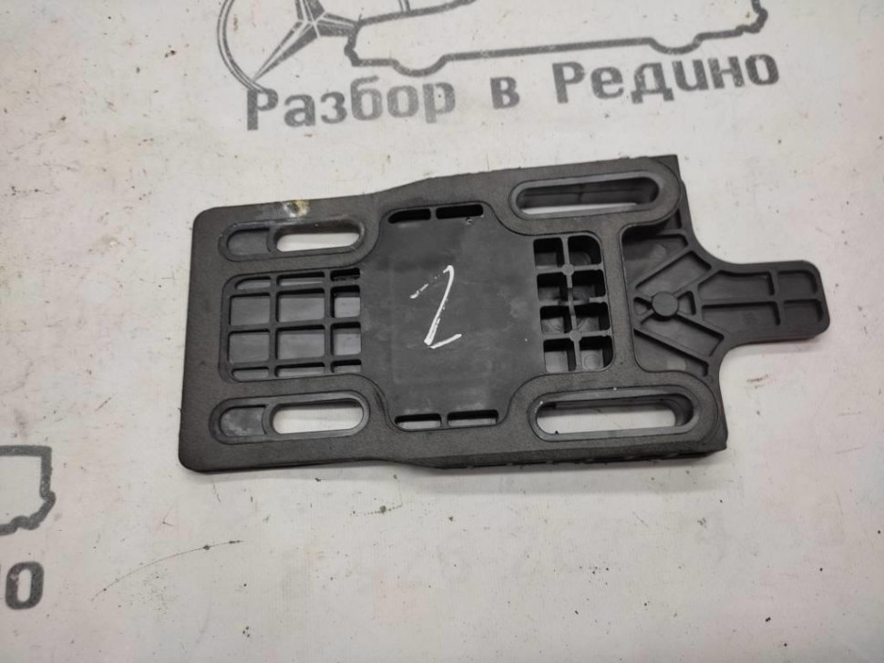 Кронштейн усилителя заднего бампера MERCEDES-BENZ S-класс W220 рестайлинг (2002 - 2005) фото 1 — Разборка Мерседес